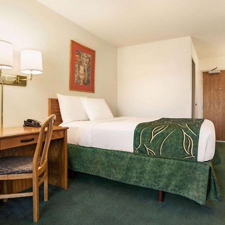 Travelodge By Wyndham Morrill Εξωτερικό φωτογραφία