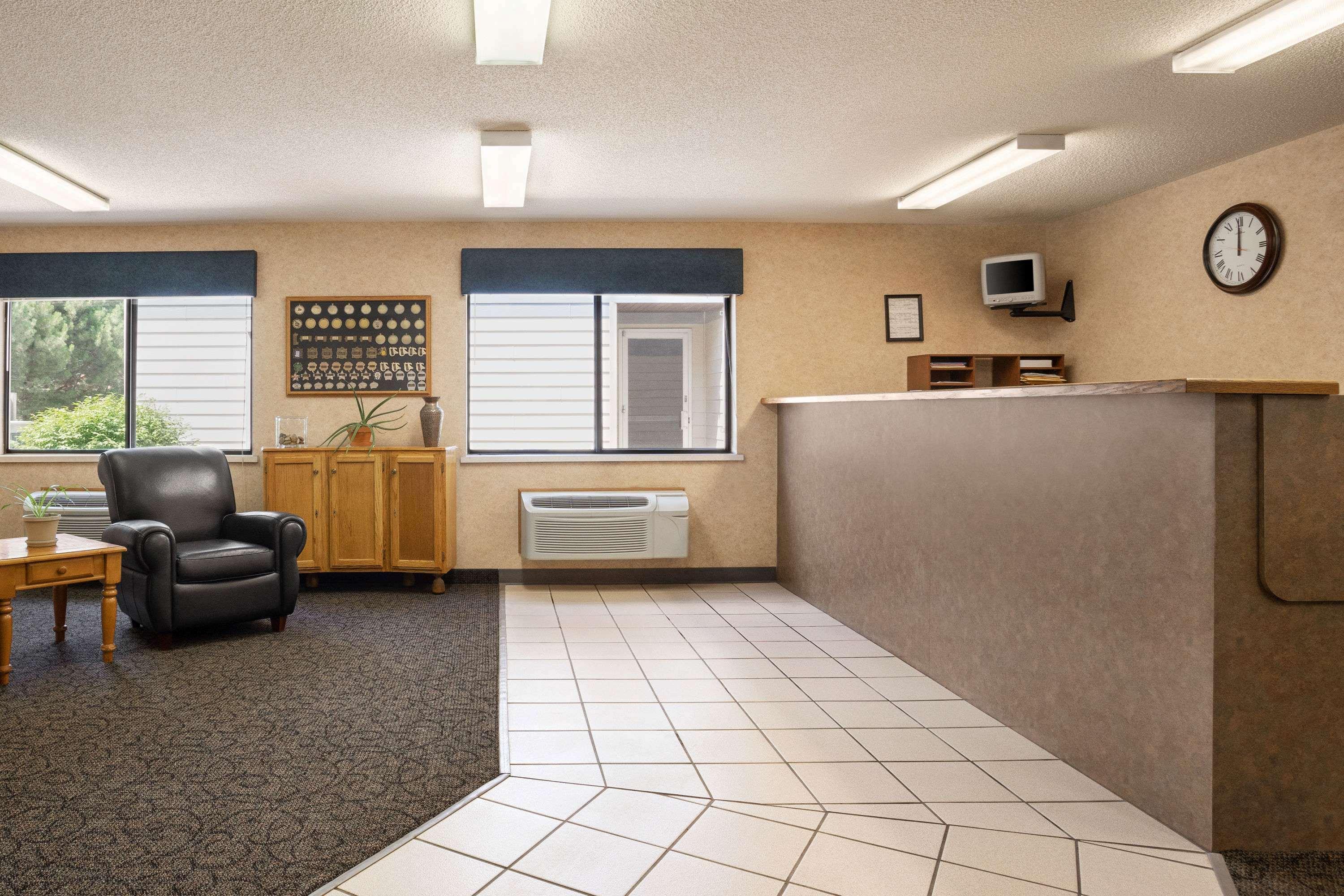 Travelodge By Wyndham Morrill Εξωτερικό φωτογραφία